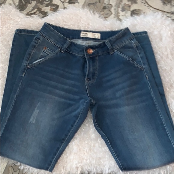 Sporty - Picture 1 of 6